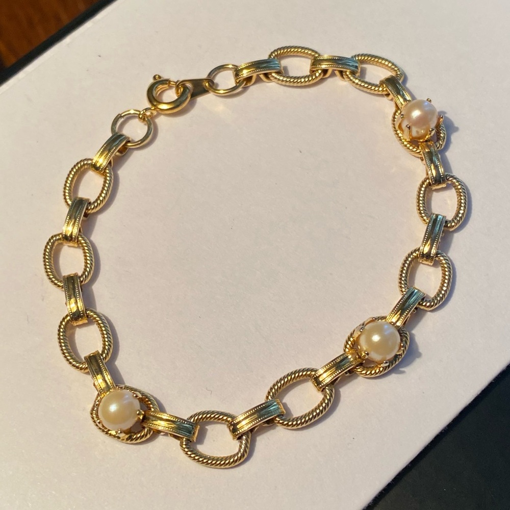 Vintage Faux Pearl Gold Tone Link Bracelet